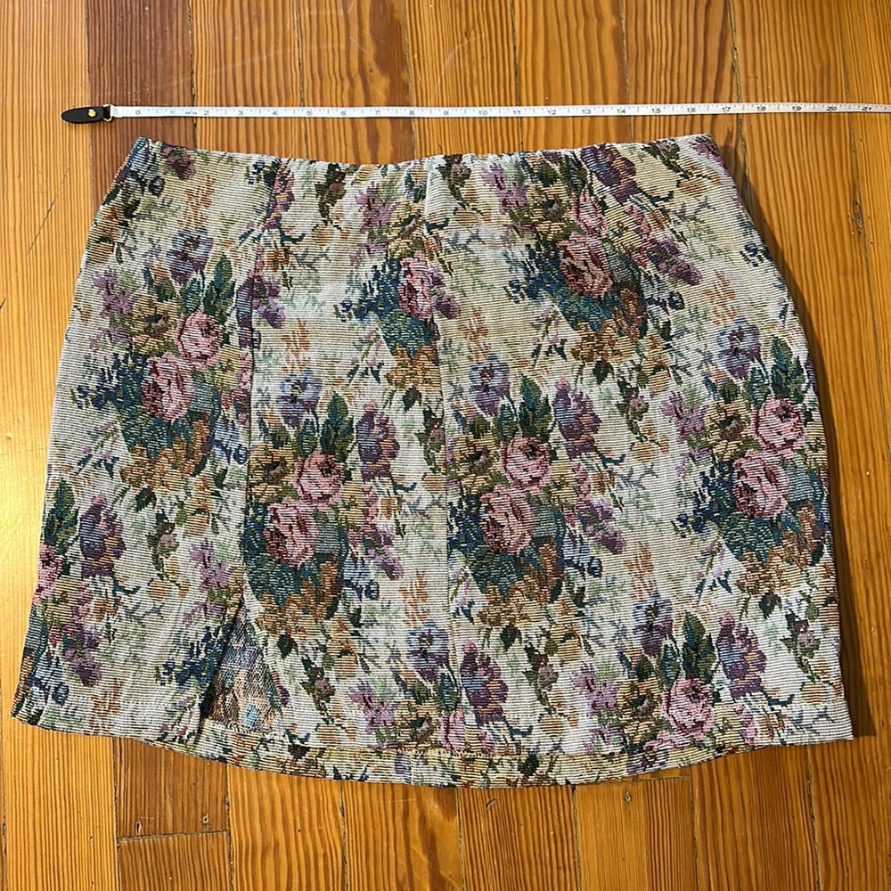 Wild Fable- floral skirt- Sz14- CottageCore